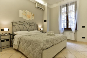 Classic Apartment in Re Di Roma near the metro